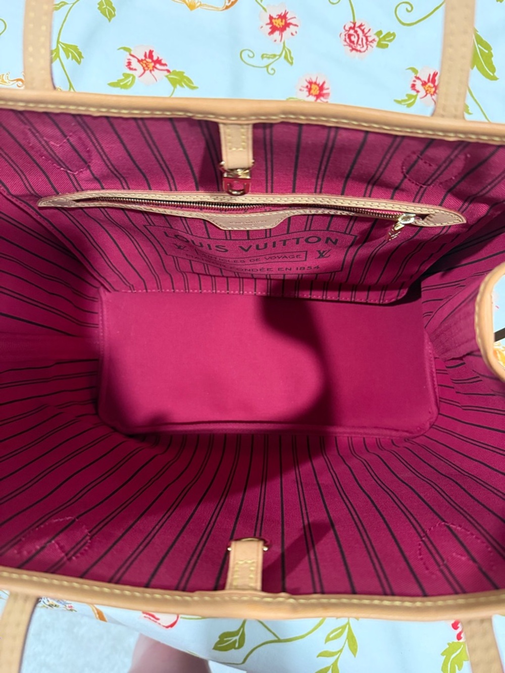 Louis Vuitton Monogram Neverfull MM - Picture 10 of 13